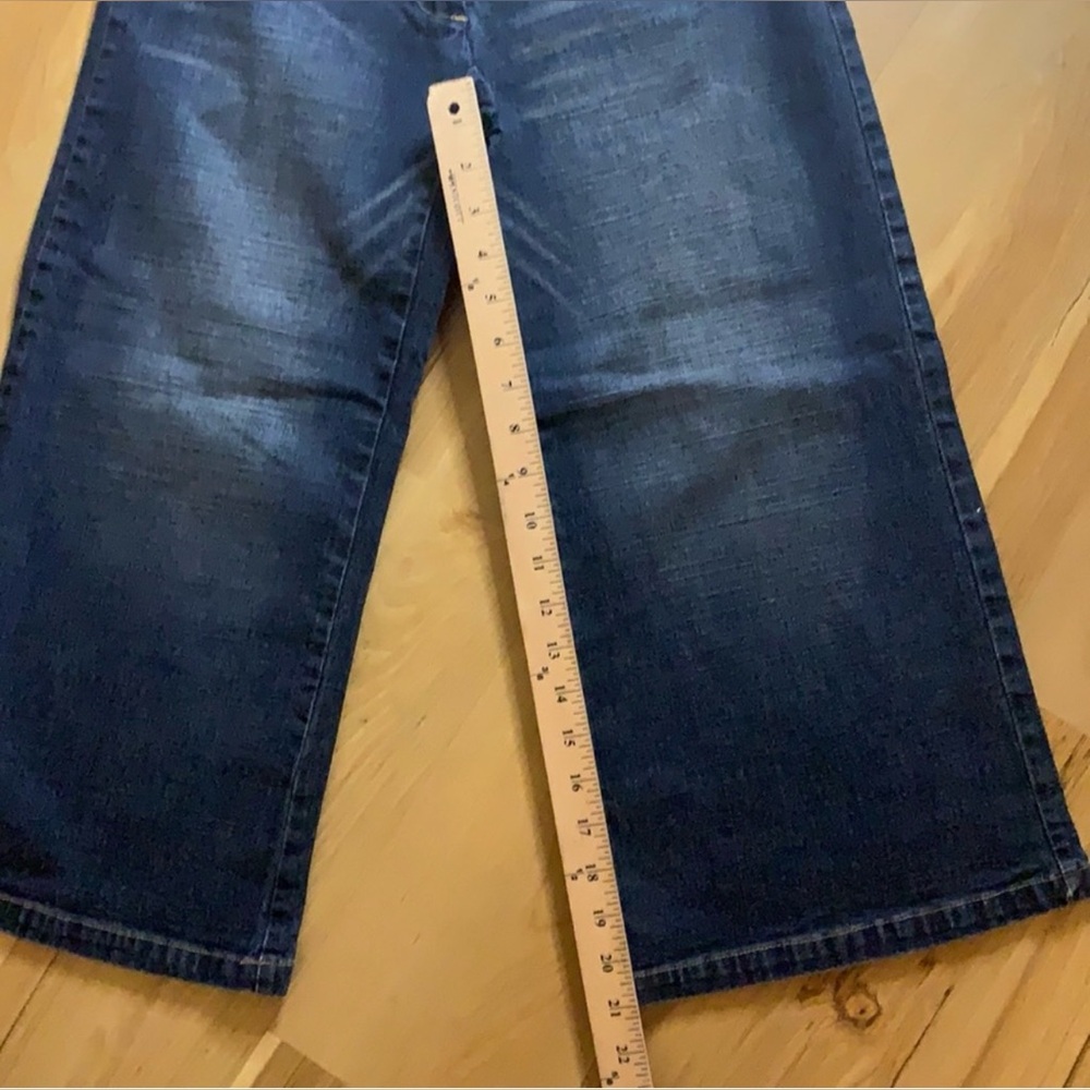 BEBE Cropped Flare Denim Jeans - Picture 3 of 8